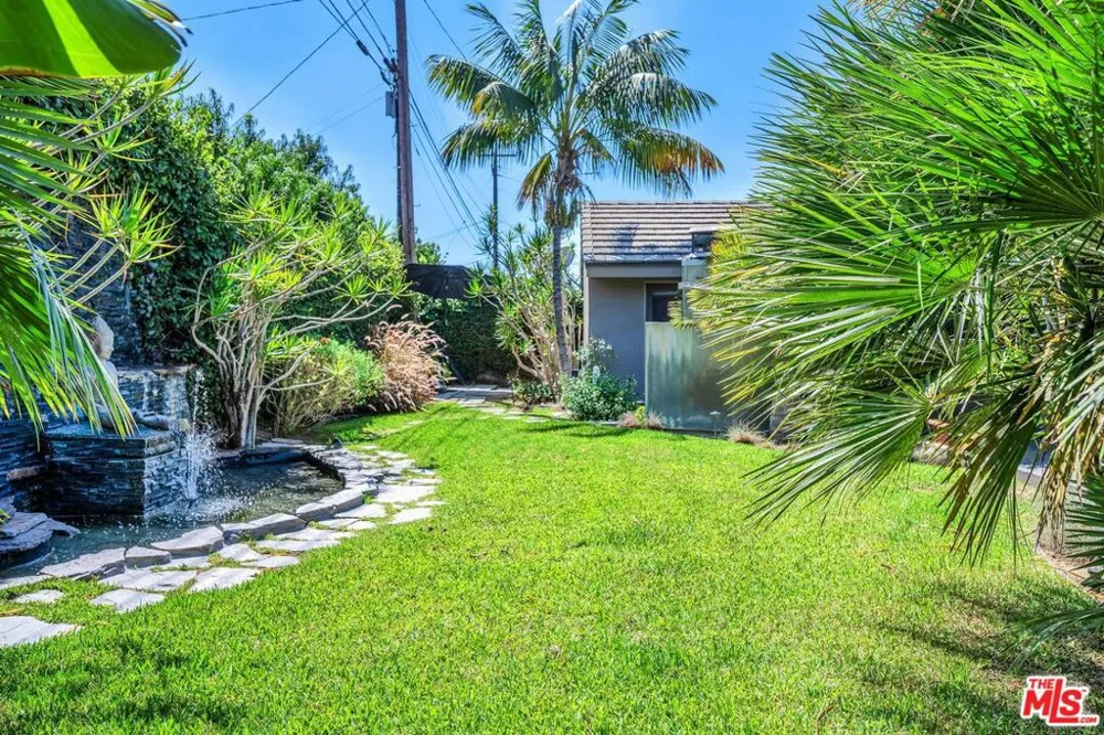 6020 S Halm Avenue Los Angeles, CA 90056