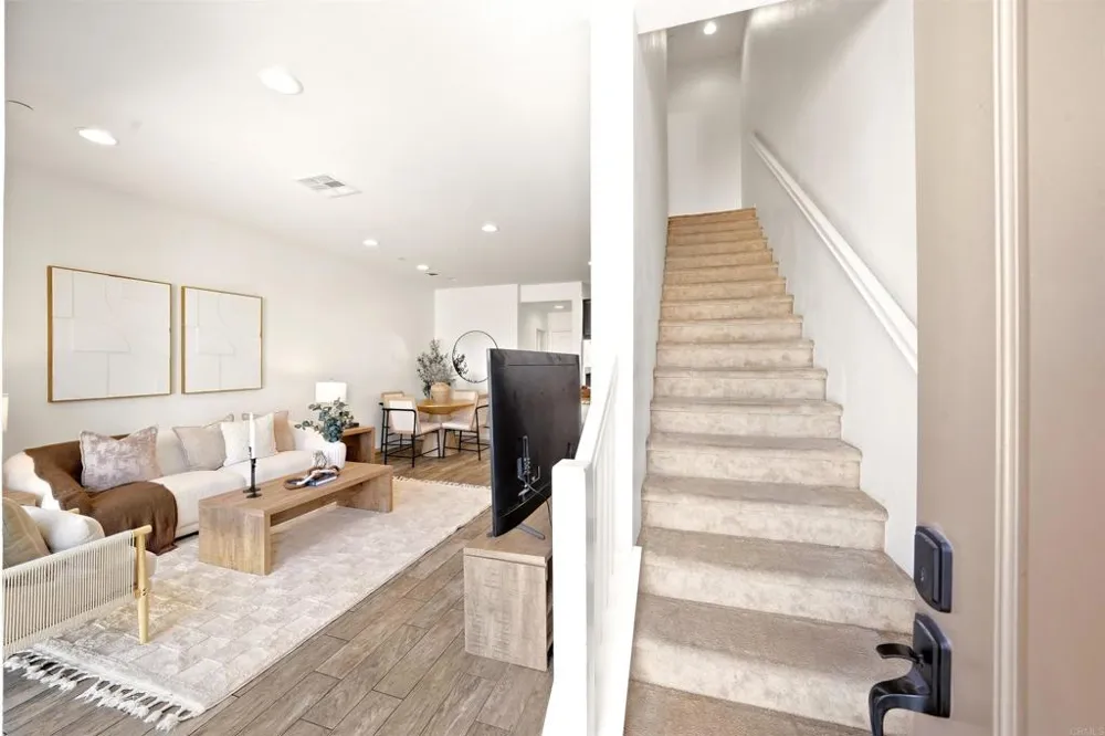 5526 Santa Alicia San Diego, CA 92154