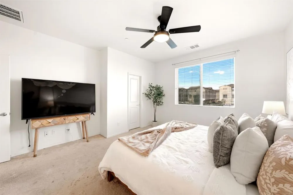 5526 Santa Alicia San Diego, CA 92154