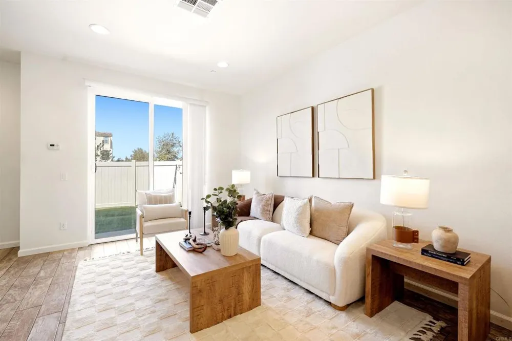 5526 Santa Alicia San Diego, CA 92154