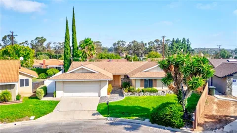 2300 Camino Escondido