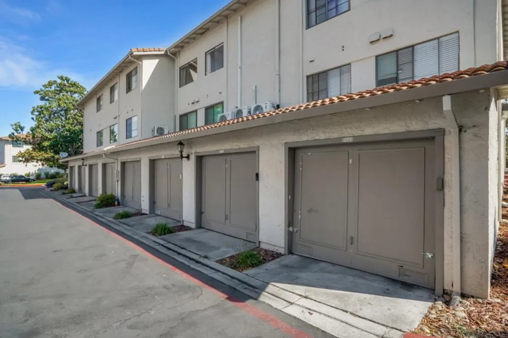 299 Kenbrook Circle San Jose, CA 95111