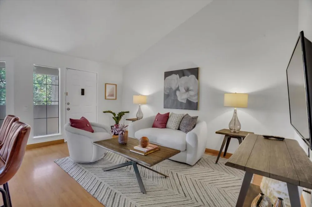 299 Kenbrook Circle San Jose, CA 95111