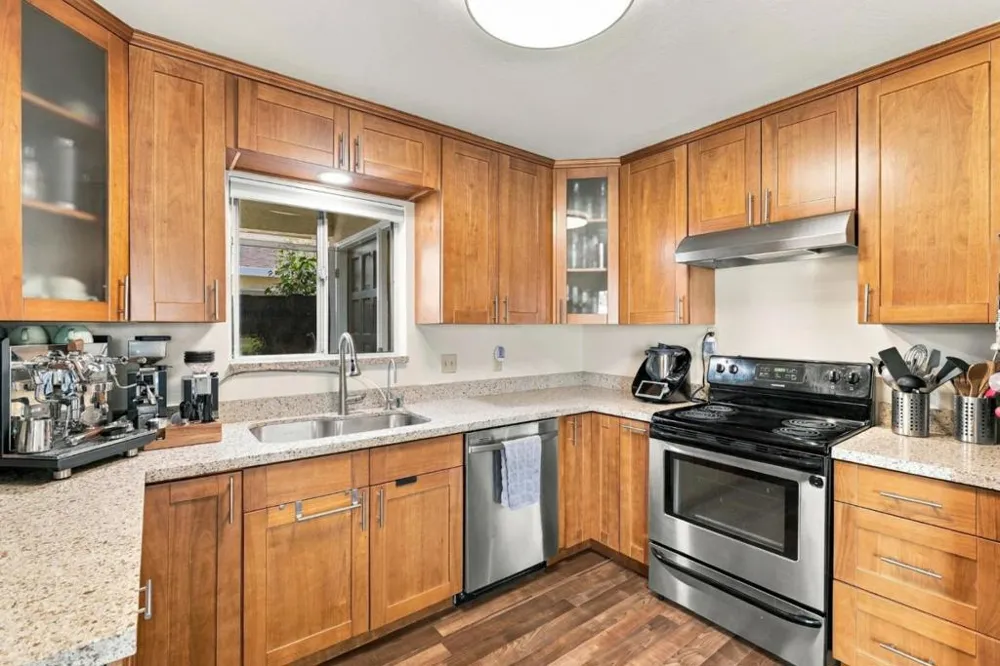 726 Muir Drive Mountain View, CA 94041