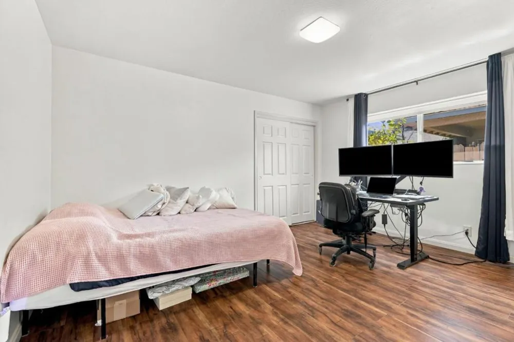 726 Muir Drive Mountain View, CA 94041