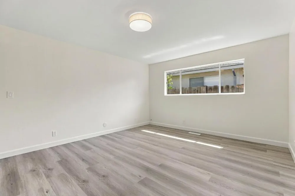 726 Muir Drive Mountain View, CA 94041
