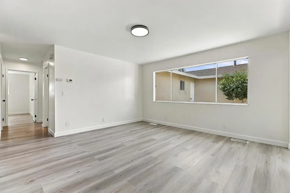 726 Muir Drive Mountain View, CA 94041