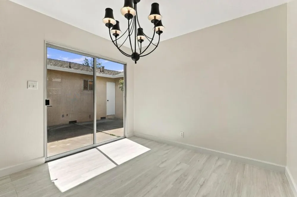 726 Muir Drive Mountain View, CA 94041