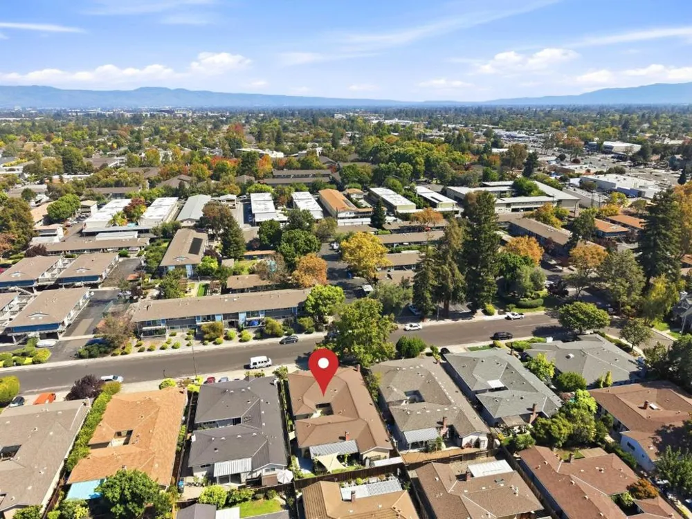 726 Muir Drive Mountain View, CA 94041