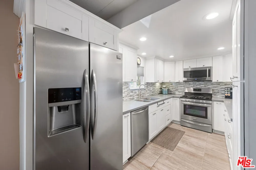 429 Butterfield Cathedral City, CA 92234