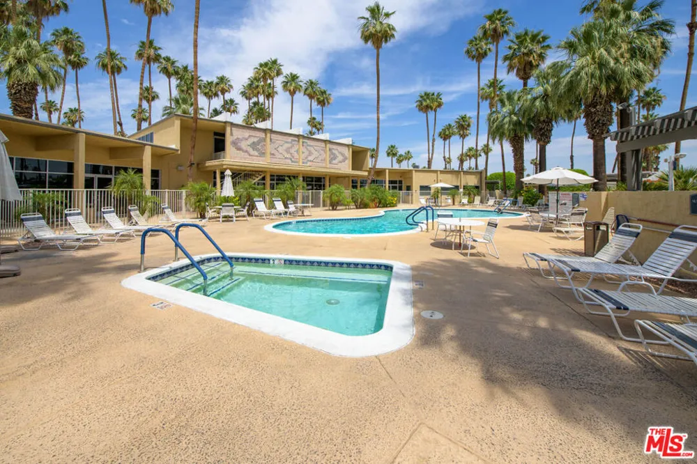 429 Butterfield Cathedral City, CA 92234