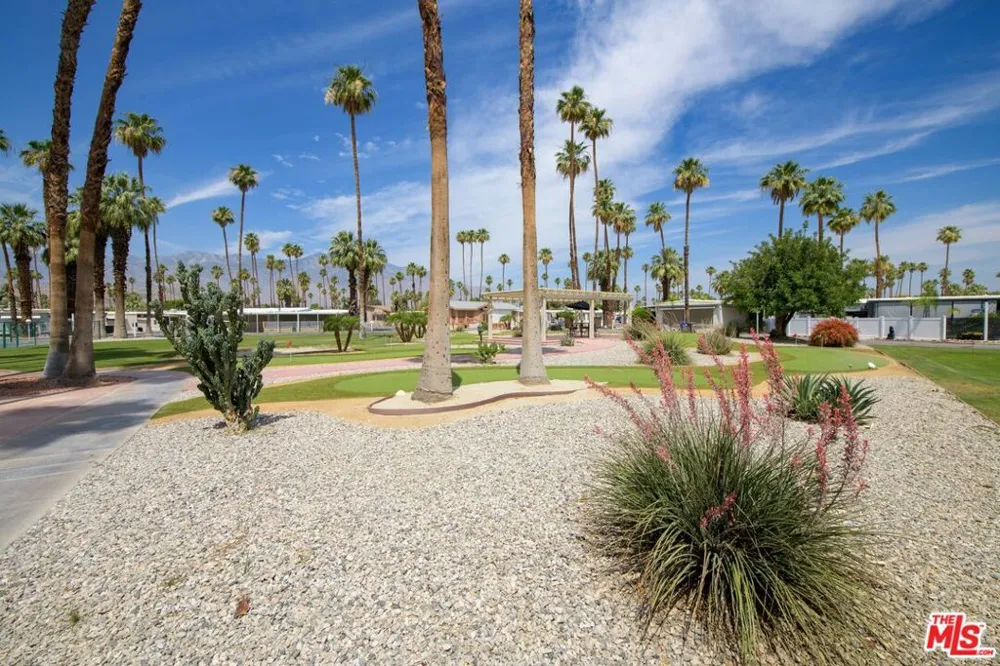 429 Butterfield Cathedral City, CA 92234