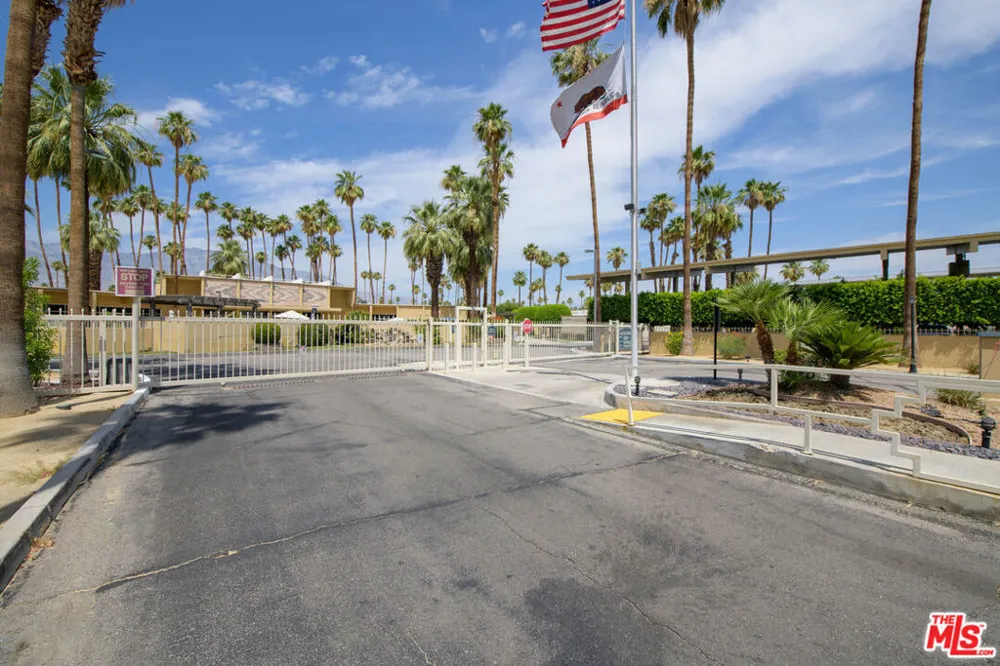 429 Butterfield Cathedral City, CA 92234