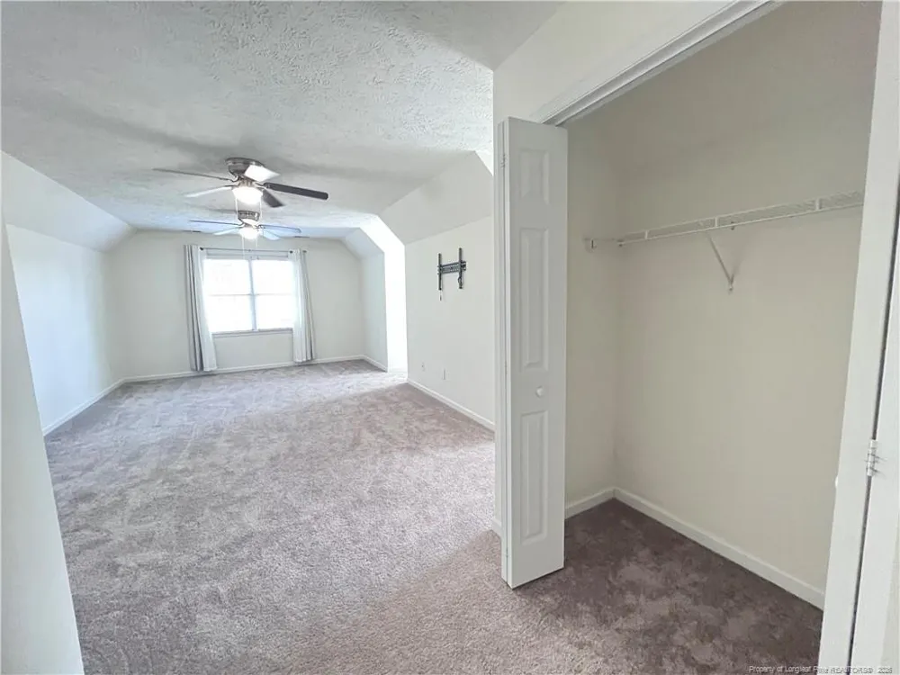 6113 Castlebrooke Lane Linden, NC 28356