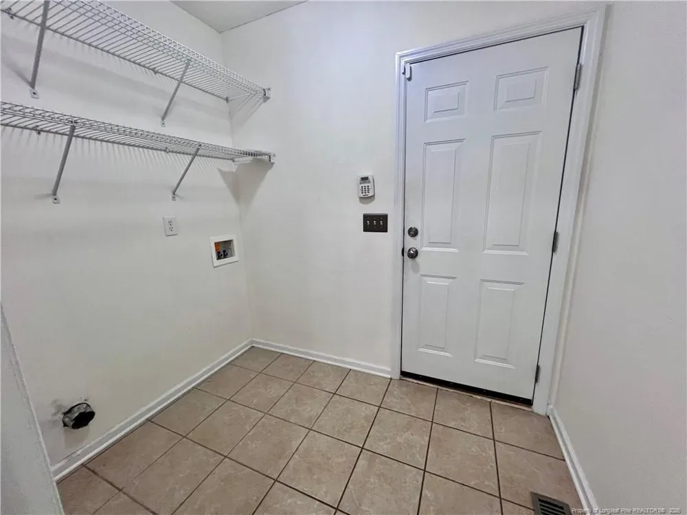 6113 Castlebrooke Lane Linden, NC 28356