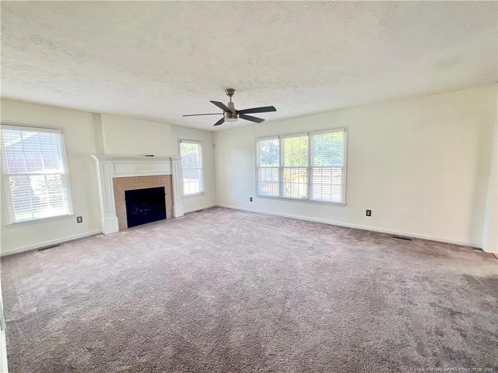 6113 Castlebrooke Lane Linden, NC 28356