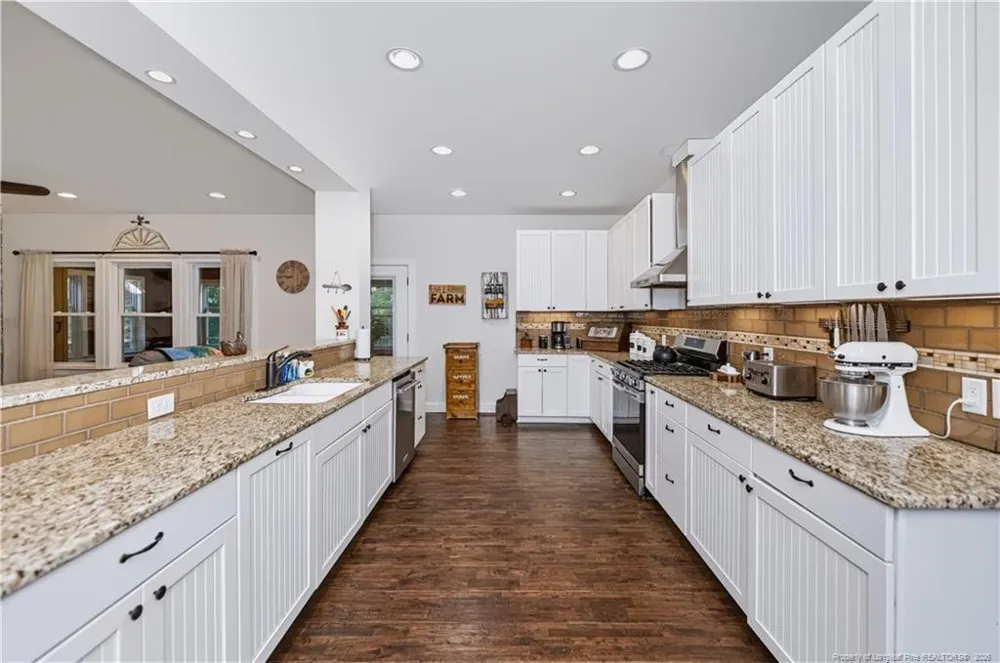 332 & 338 Docs Road Lillington, NC 27546