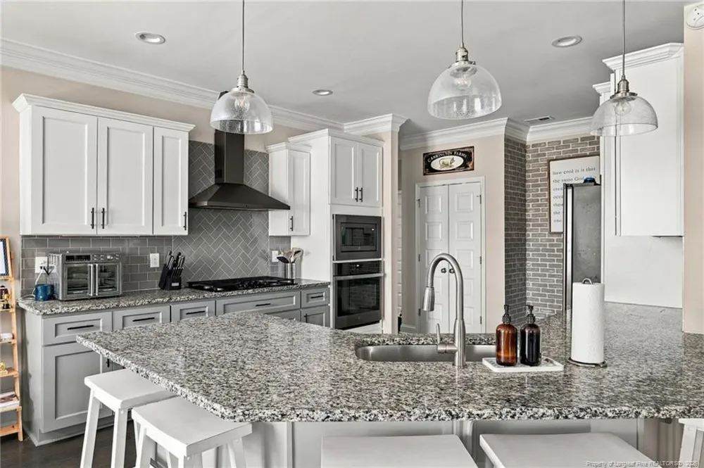 505 SWAN ISLAND COURT Fayetteville, NC 28311