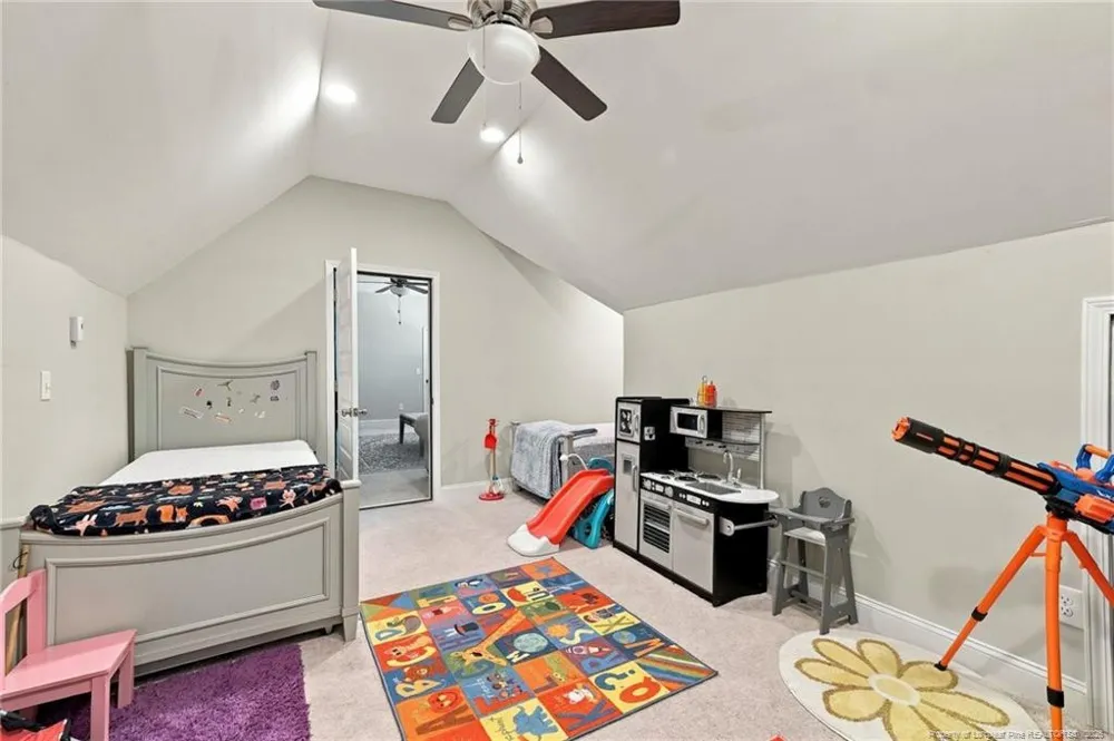 505 SWAN ISLAND COURT Fayetteville, NC 28311