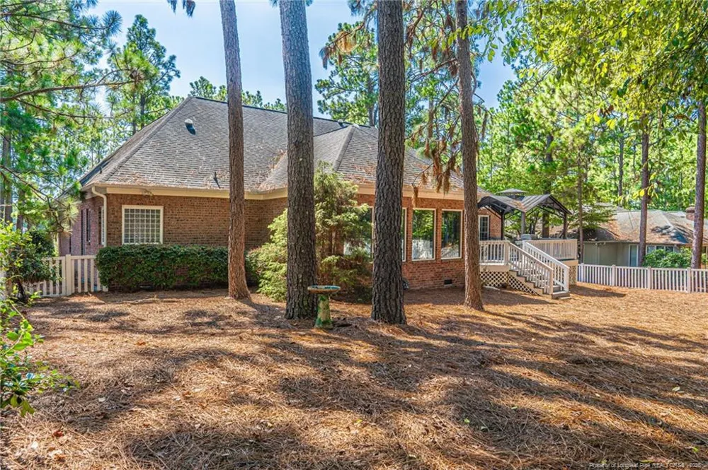 725 Lake Forest Drive E Pinehurst, NC 28374