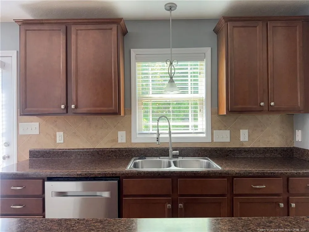 1129 Fairhaven Trail Hope Mills, NC 28348