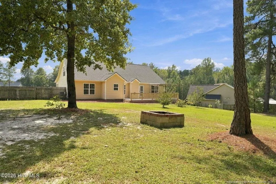 184 Hampshire Court Raeford, NC 28376