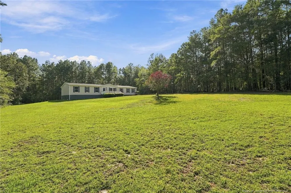 201 Castle Creek Drive Raeford, NC 28376