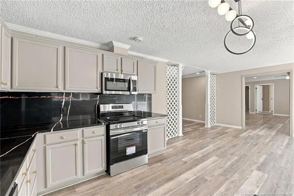 201 Castle Creek Drive Raeford, NC 28376