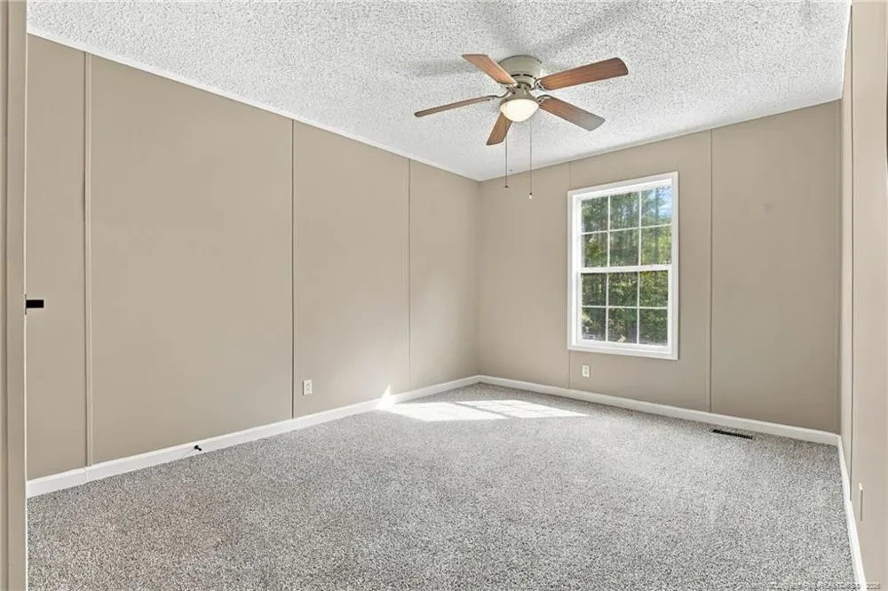 201 Castle Creek Drive Raeford, NC 28376