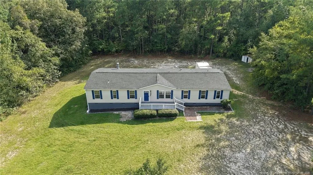 201 Castle Creek Drive Raeford, NC 28376