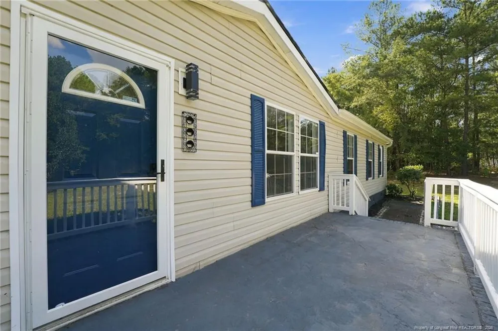 201 Castle Creek Drive Raeford, NC 28376