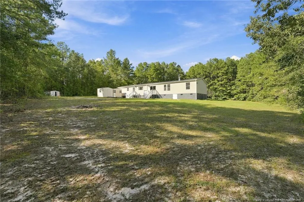 201 Castle Creek Drive Raeford, NC 28376
