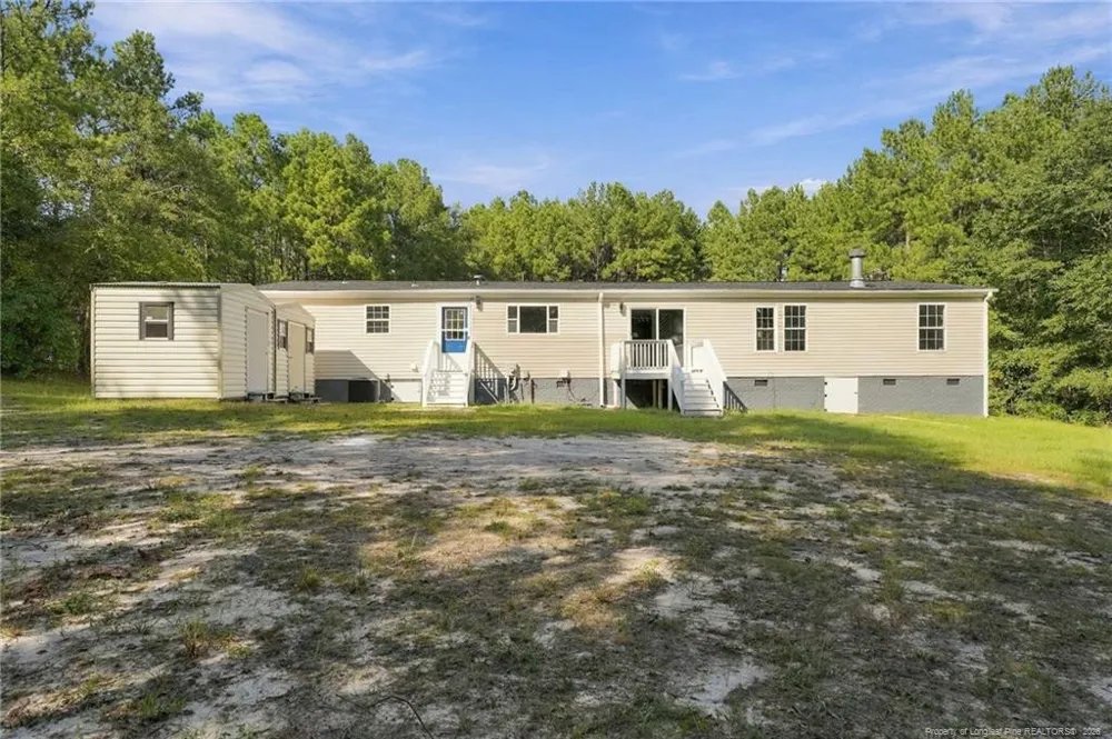 201 Castle Creek Drive Raeford, NC 28376