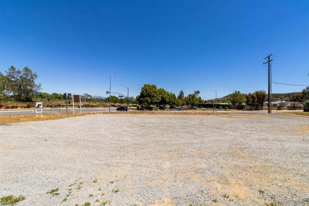8069 Mission Gorge 1 Santee, CA 92071