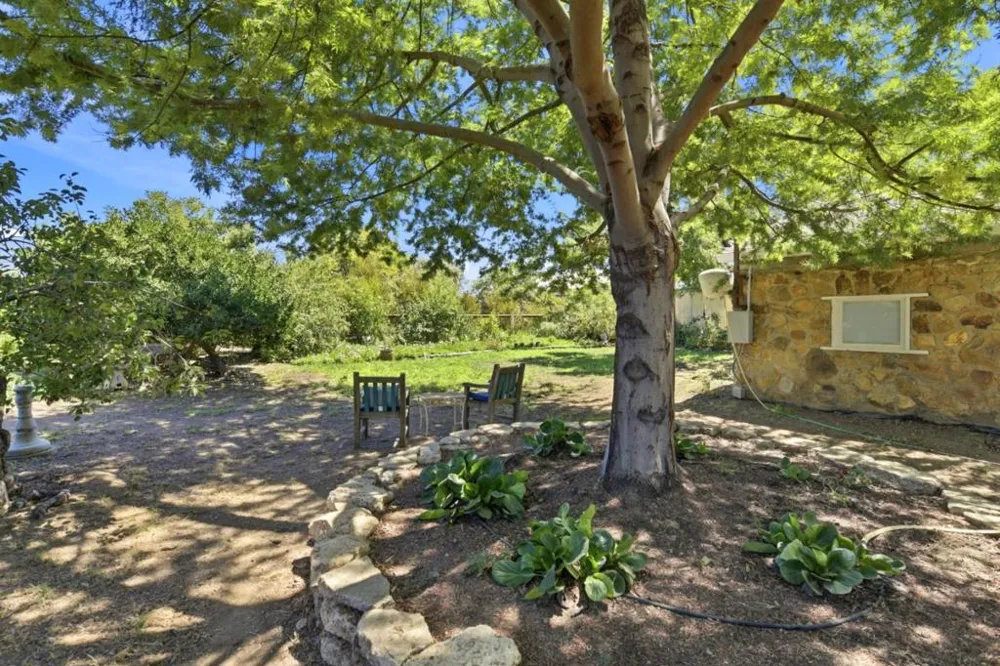 10095 Monterey Road Gilroy, CA 95020