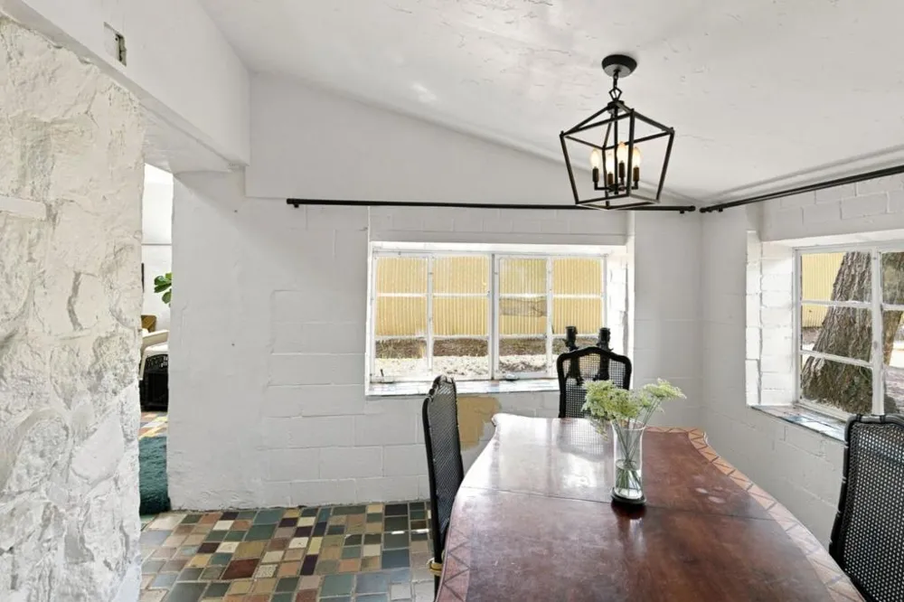10095 Monterey Road Gilroy, CA 95020