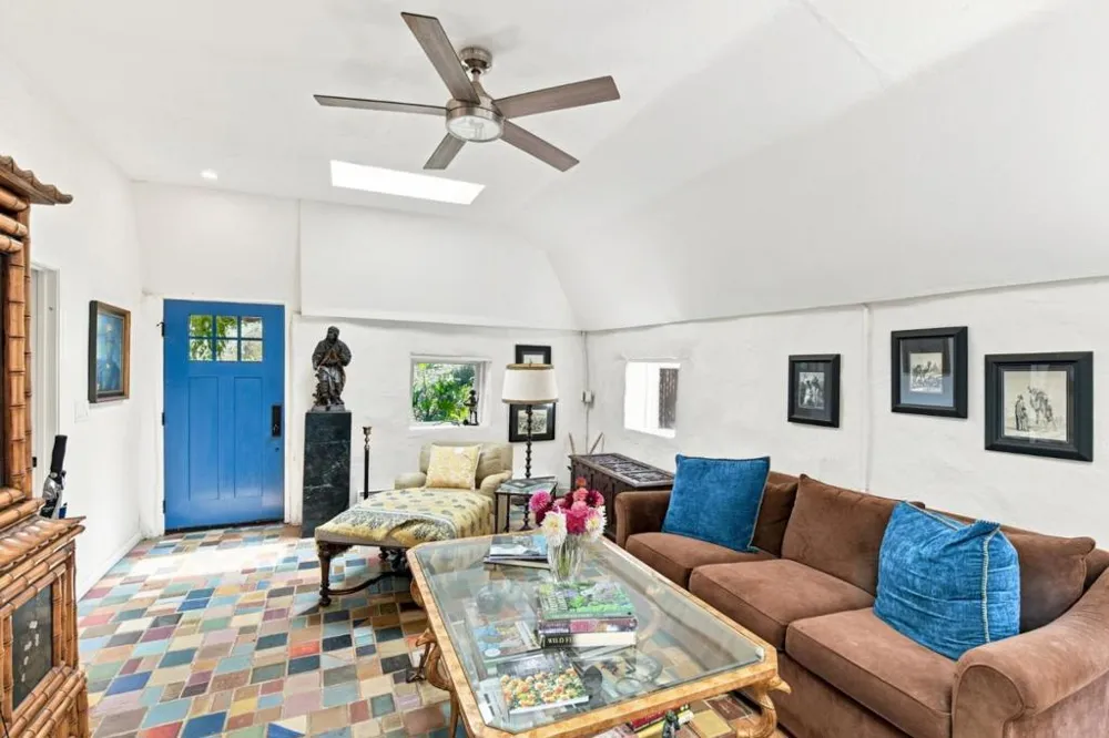 10095 Monterey Road Gilroy, CA 95020
