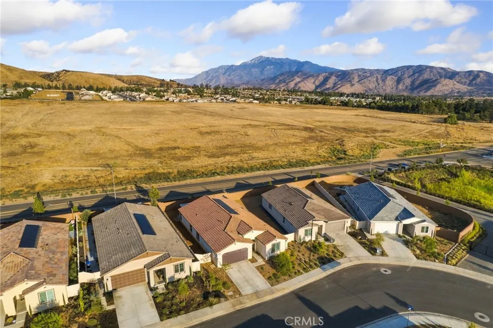 1702 Magnolia Place Banning, CA 92220