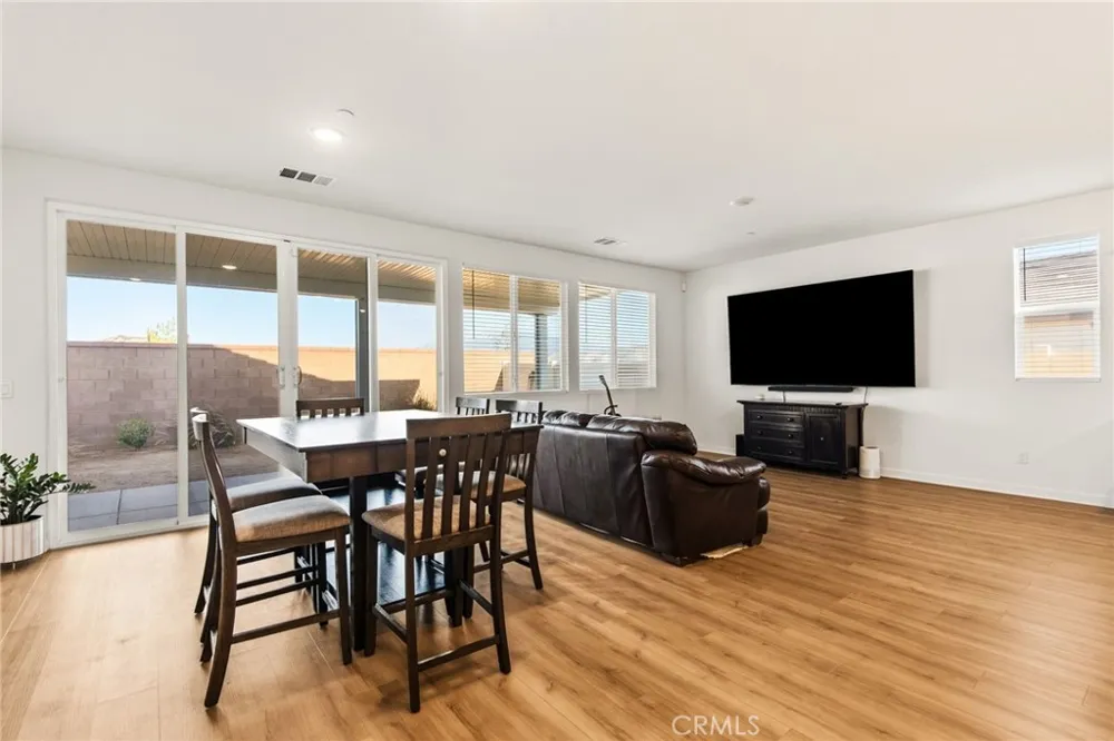 1702 Magnolia Place Banning, CA 92220