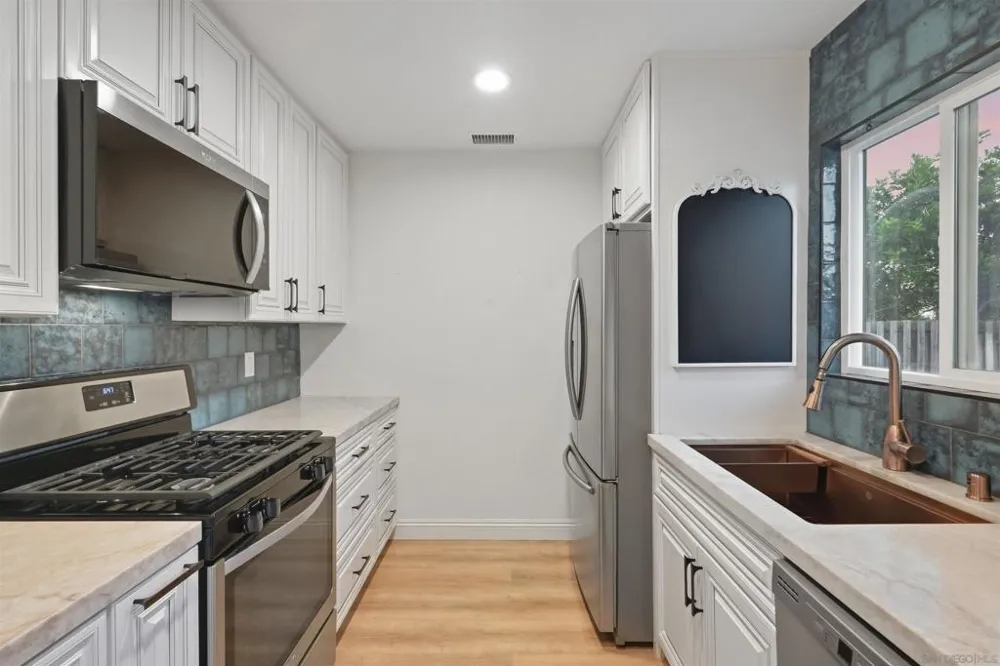 5241 Jamestown San Diego, CA 92117