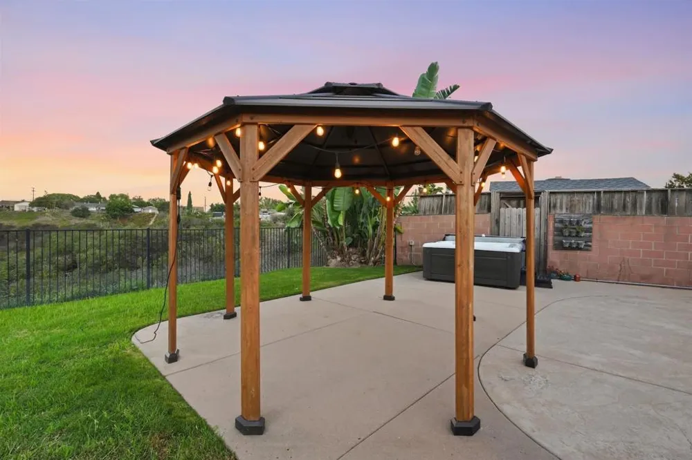 5241 Jamestown San Diego, CA 92117
