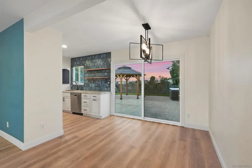 5241 Jamestown San Diego, CA 92117