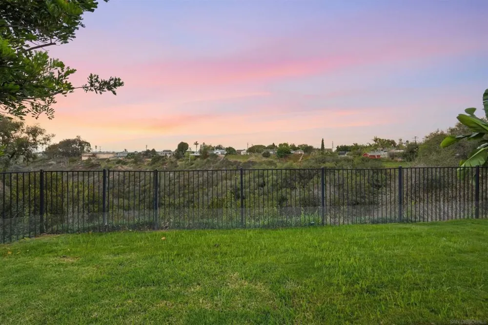 5241 Jamestown San Diego, CA 92117