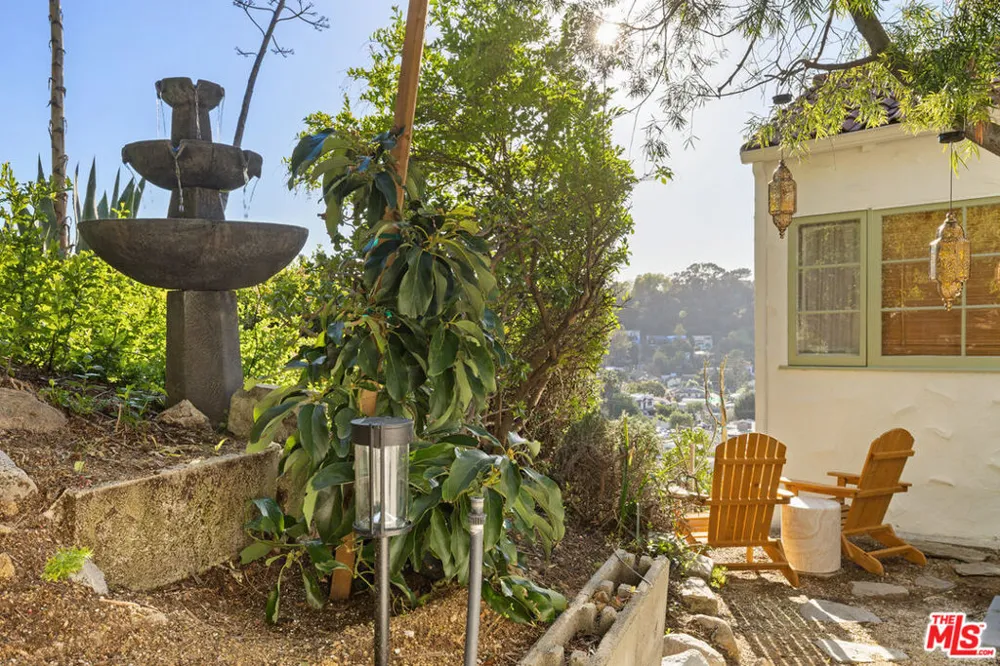 1224 Oberlin Drive Glendale, CA 91205