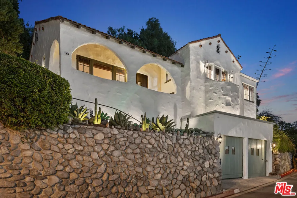 1224 Oberlin Drive Glendale, CA 91205