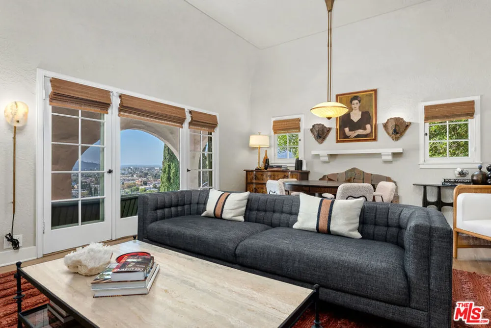 1224 Oberlin Drive Glendale, CA 91205