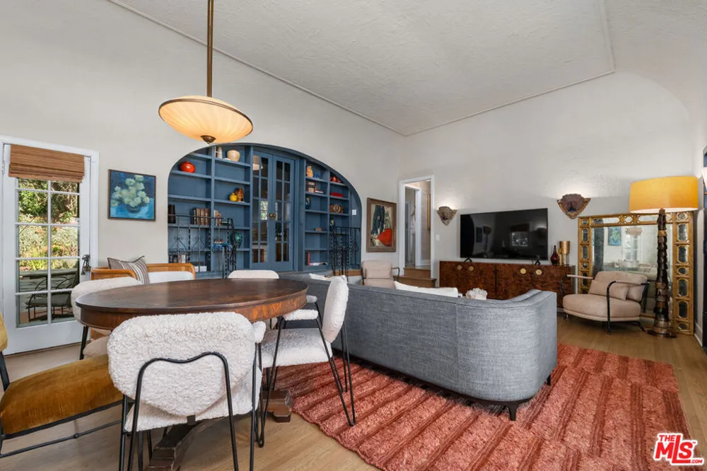 1224 Oberlin Drive Glendale, CA 91205