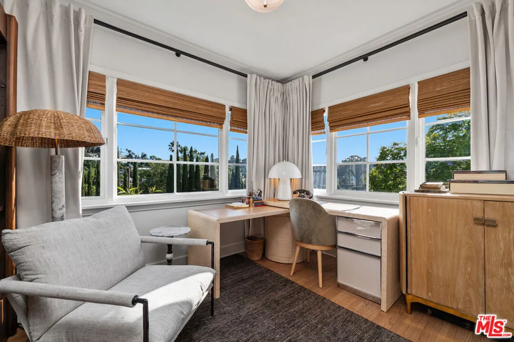 1224 Oberlin Drive Glendale, CA 91205