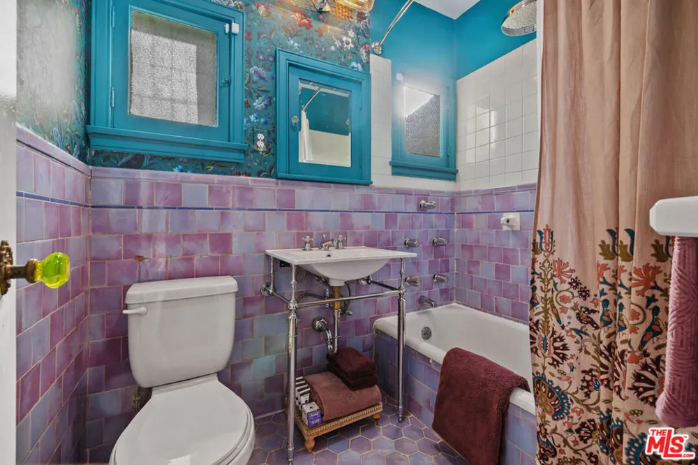 1224 Oberlin Drive Glendale, CA 91205
