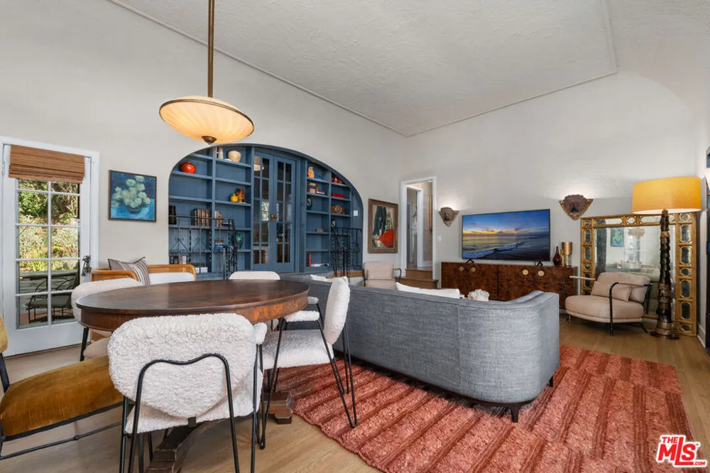 1224 Oberlin Drive Glendale, CA 91205